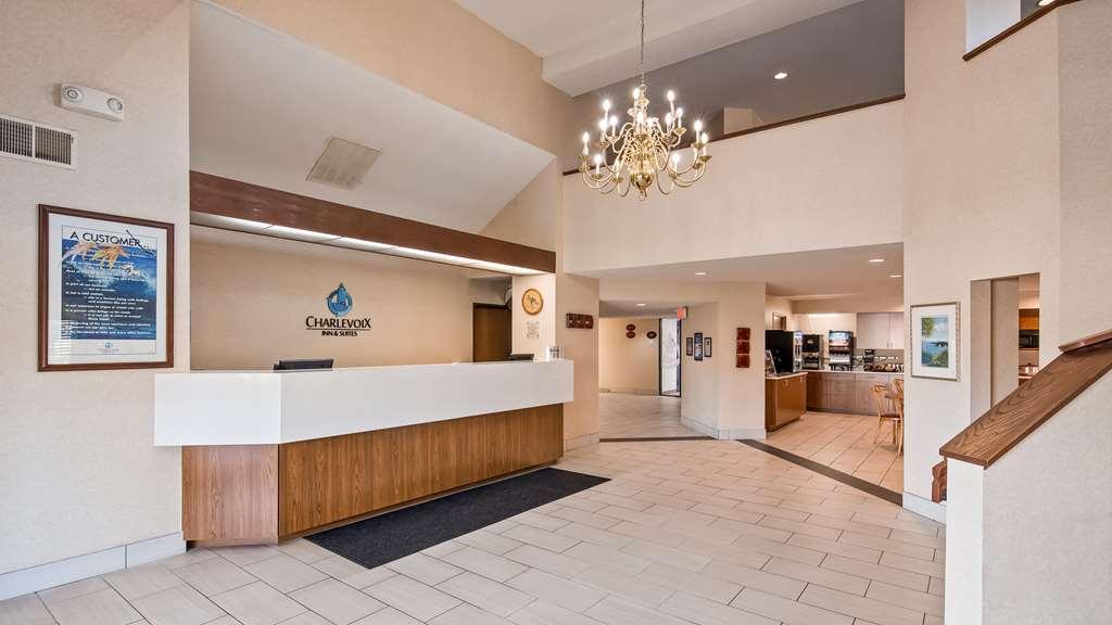 Charlevoix Inn & Suites Surestay Collection By Best Western Dalaman gambar