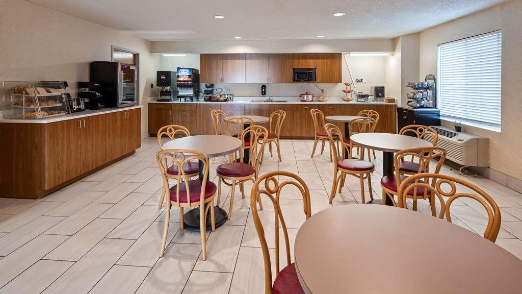 Charlevoix Inn & Suites Surestay Collection By Best Western Luaran gambar