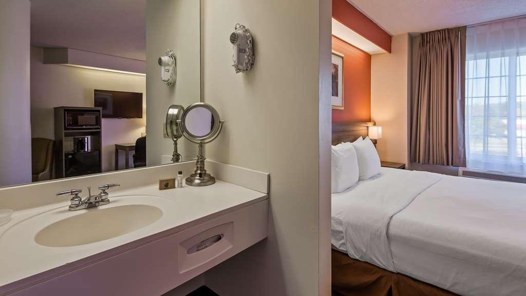 Charlevoix Inn & Suites Surestay Collection By Best Western Luaran gambar