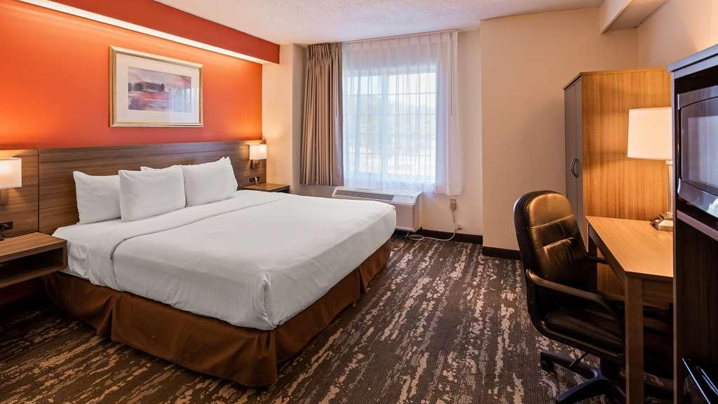 Charlevoix Inn & Suites Surestay Collection By Best Western Bilik gambar