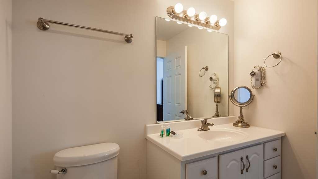 Charlevoix Inn & Suites Surestay Collection By Best Western Luaran gambar
