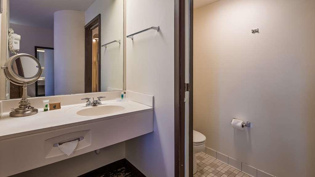 Charlevoix Inn & Suites Surestay Collection By Best Western Luaran gambar
